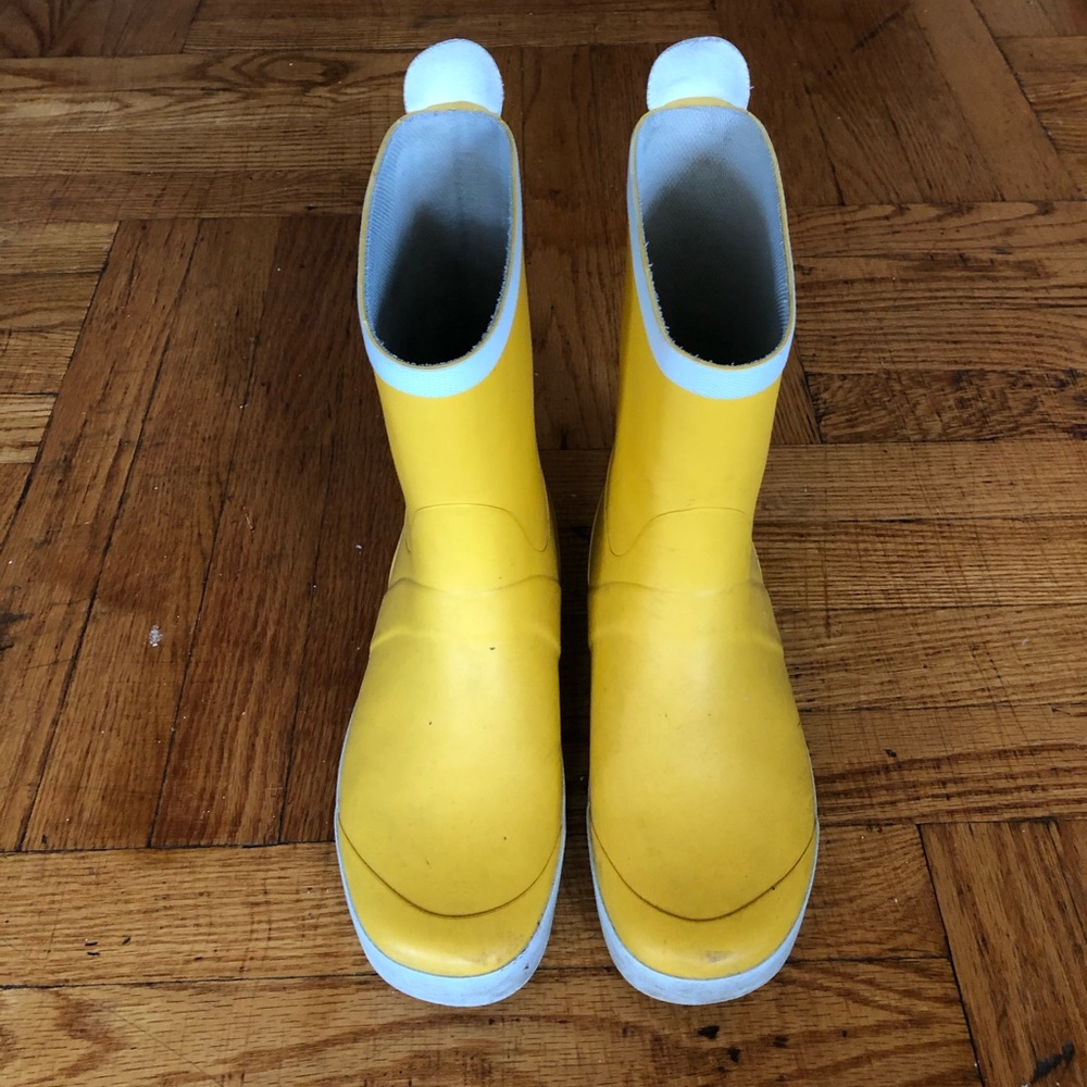 Tretorn rain boots